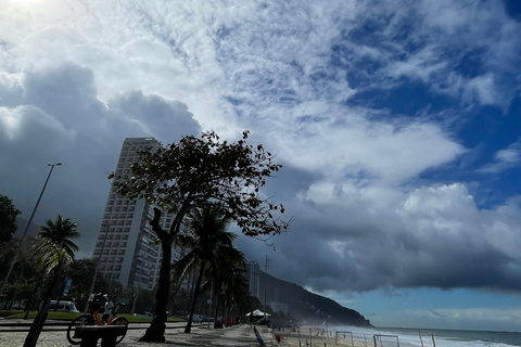 Rio: Rocinha Favela Tour with Local Guide & Capoeira
