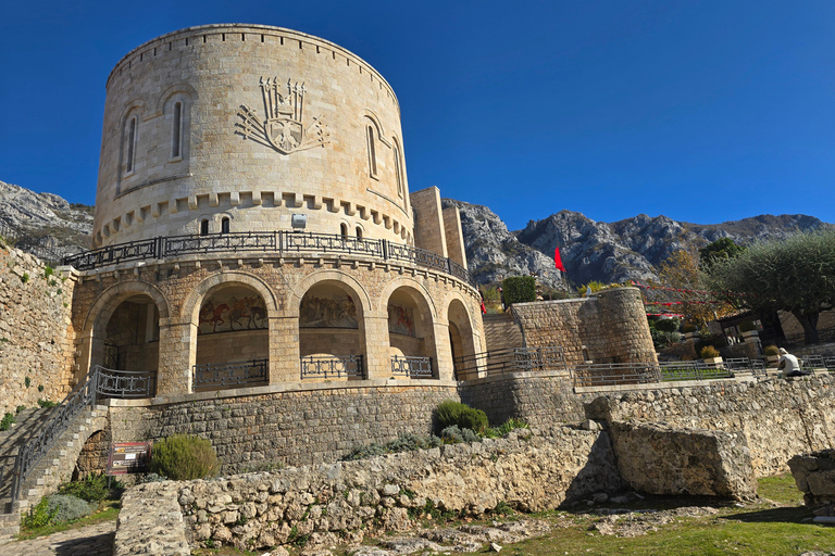 Tirana - en resa Kruja slott, museum, gamla basaren, Sari Salltik-tur