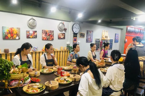 Bangkok: Tingly Thai Cooking School Half-Day Cooking Class