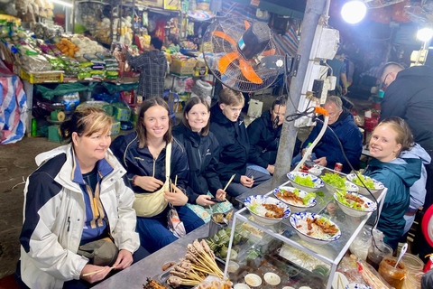 Hue: Night Street Food Tour by Cyclo with a Local Guide