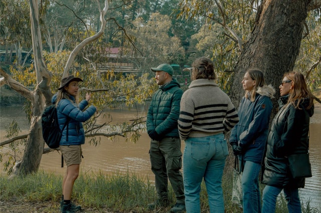 Melbourne Tour: Walk the Yarra & Historic Boathouse Lunch