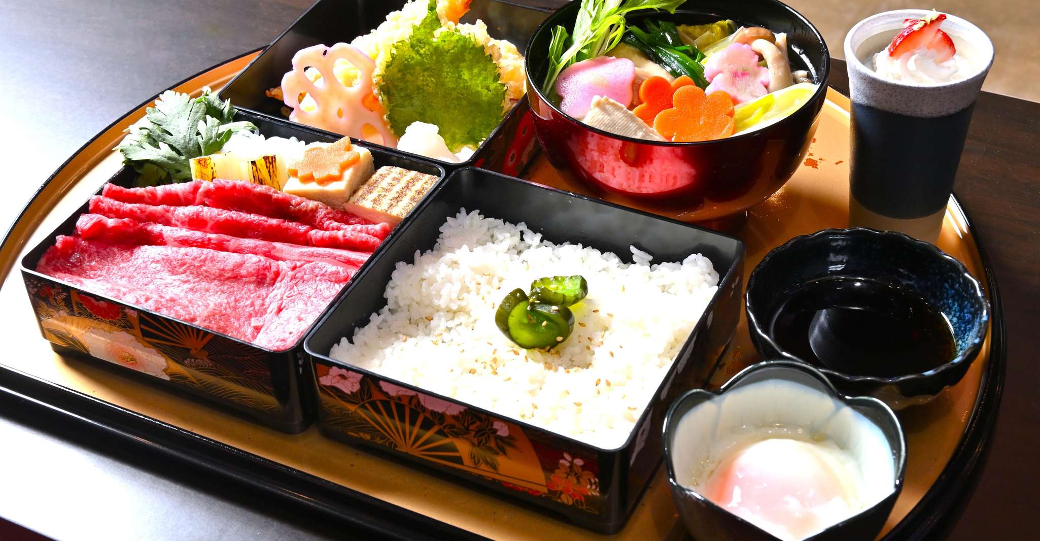 Tokyo:Luxury Sumo Show Experience & Japanese cuisine & Drink photo 3