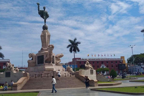 Mirabus toeristenbus in Trujillo