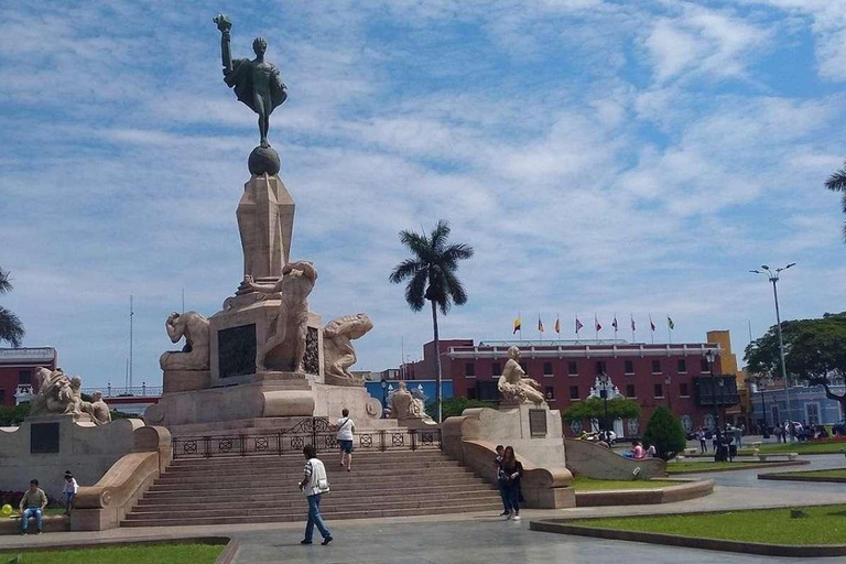 Autocarro turístico Mirabus em Trujillo