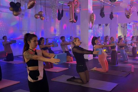 Valencia: Barre Disco, a barre class with music from the 80s and 90s