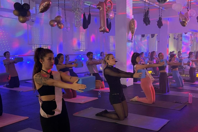Valencia: Barre Disco, a barre class with music from the 80s and 90s