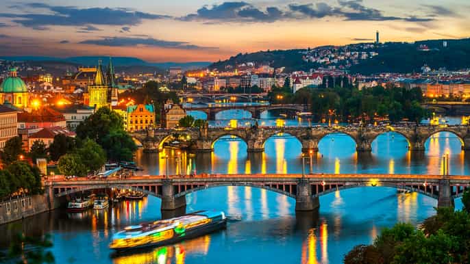Prague: Vltava River Night Cruise with Buffet