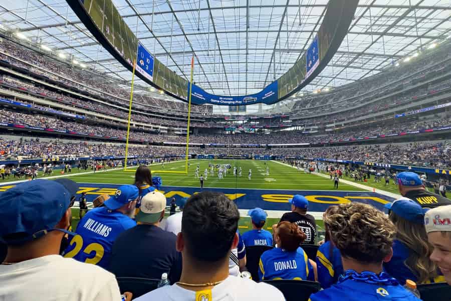 Los Angeles: LA Rams NFL Spiel Ticket im SoFi Stadion. Foto: GetYourGuide Los Angeles: LA Rams NFL Spiel Ticket im SoFi Stadion. Foto: GetYourGuide