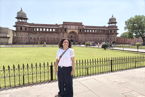 Agra: Sunrise Taj Mahal Tour with Skip-The-Line Entry Ticket Agra: Taj Mahal Express Entry Tour with Car, Tickets & Guide