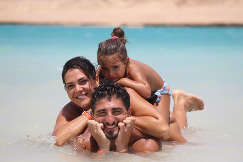 Sharm: Vip snorkelcruise met internationale lunch