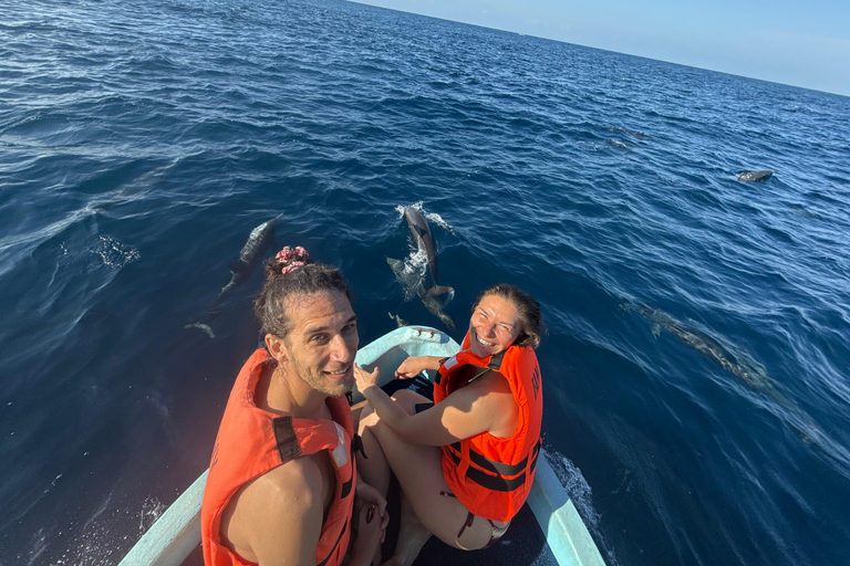 Puerto Escondido: Boat tour to enjoy the sunset