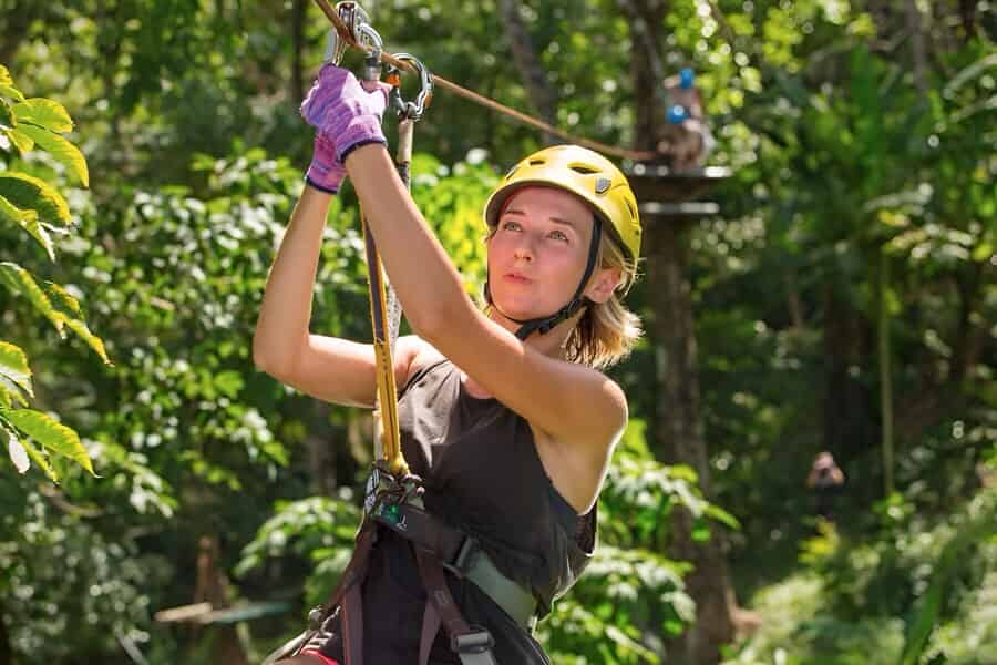 Zipline-Abenteuer auf Phuket und Freifallsprung von Jungle Xtrem. Foto: GetYourGuide Zipline-Abenteuer auf Phuket und Freifallsprung von Jungle Xtrem. Foto: GetYourGuide