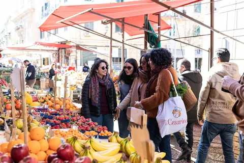 Napoli: Markeder og madlavningskursus hjemme hos en lokal