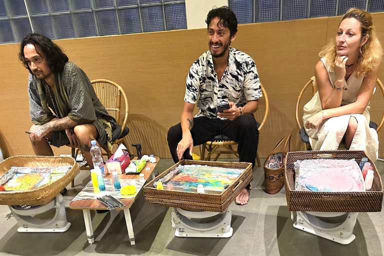 Ubud: Create Your Own Pouring Painting Art Workshop