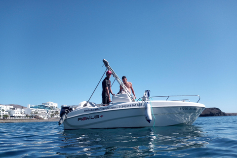 Selbstfahrende Bootsvermietung in Playa BlancaBoot mieten 1 Stunde