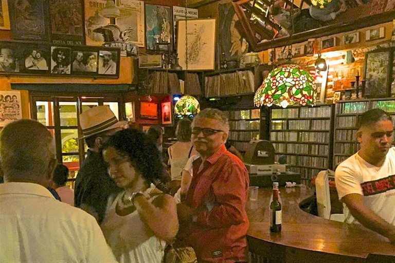 Cartagena: Tour privado pelos bares de salsa com guiaCartagena: Tour privado por bares de salsa com guia