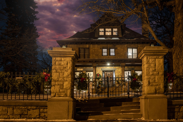 St. Paul: Twin Cities Haunts Ghost Walking Tour Mansions of Mystery 1.5-Hour Standard Tour