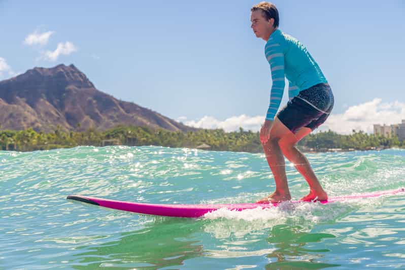 Waikiki: Surf Lesson & Bonus Beach Setup (Chairs & Umbrella)