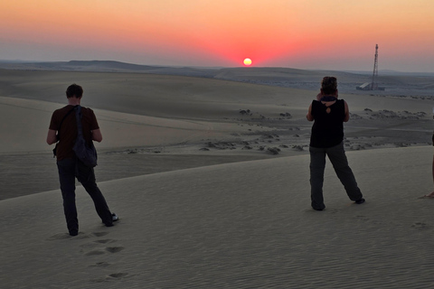 Safari nel deserto all&#039;alba o al tramonto con sandboarding in Qatar