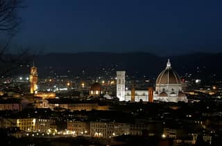 Entdecke den Charme von Florenz: nächtliche Tour mit dem elektrischen Golfwagen