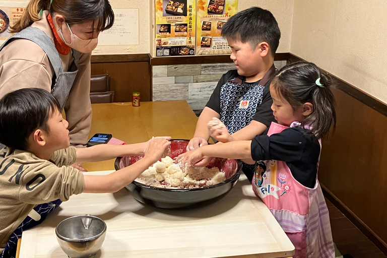Nara: Udon and Tempura Cooking Class with Tasting うどん
