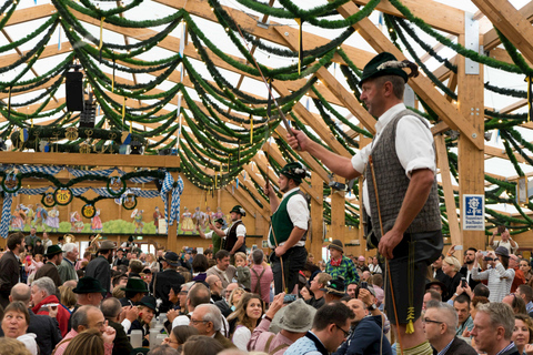Munich: Oktoberfest Opening Weekend Tour & Guaranteed Seats