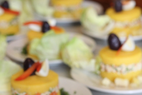 Lima: Gastronomic Tour by Bike through the Huariques of the City Lima: Gastronomic Bicycle Tour through the Huariques of the City