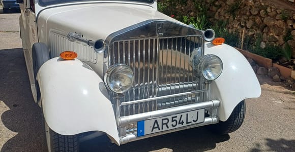 Old Town or Belem with the unique Classic Eco Car in Lisbon