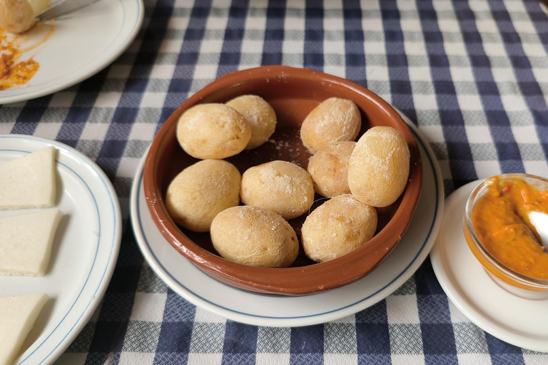 Gran Canaria: Paragliding Flight with Tapas & Pickup