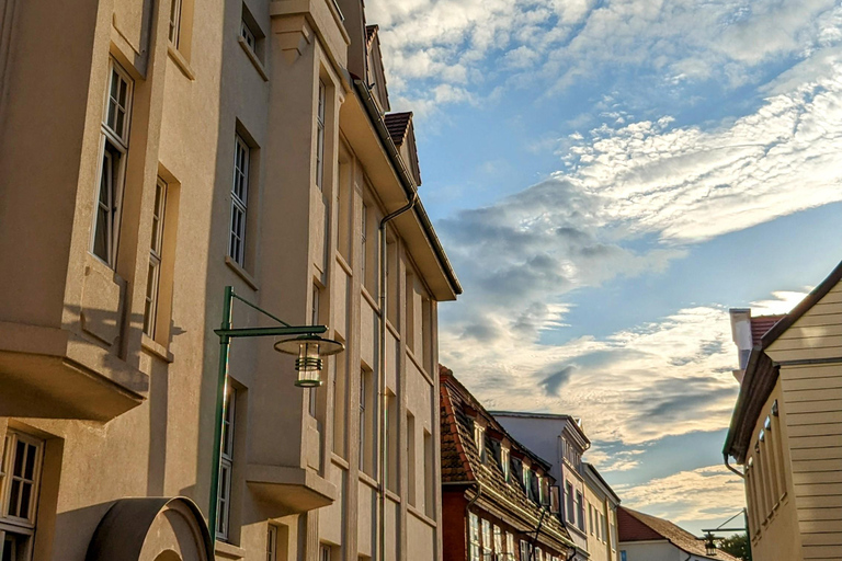 Güstrow: Nachtwächtertour bei Laternenlicht Güstrow: Nachtwächtertour in Laternenlicht