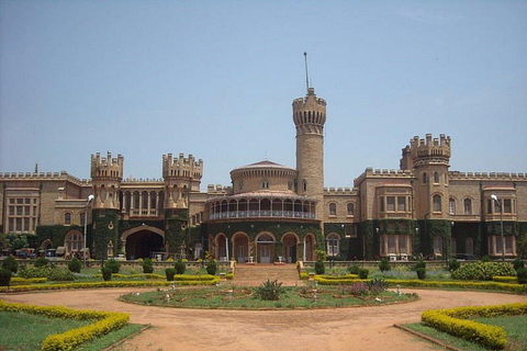 Bangalore: Bangalore Palace Guided Tour with Entry Ticket