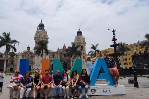 Lima: Historic Center Walking Tour with Guide