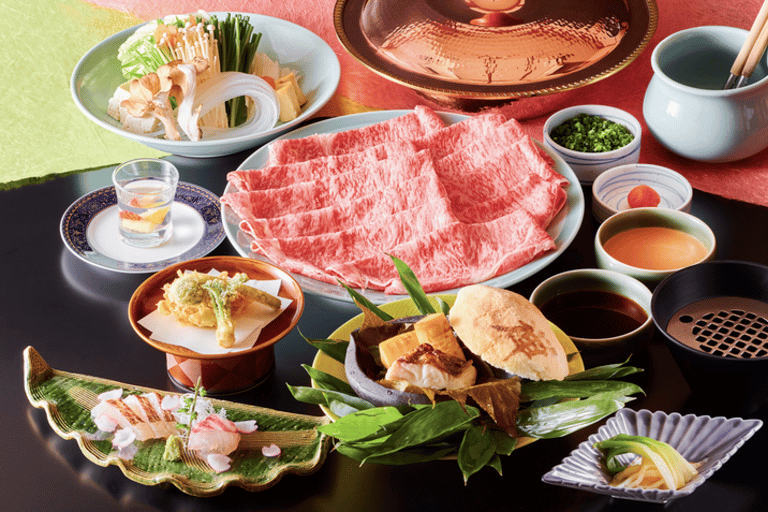 Osaka: Shabu-shabu de wagyu ilimitado. Reservas.Menú de solomillo de wagyu negro