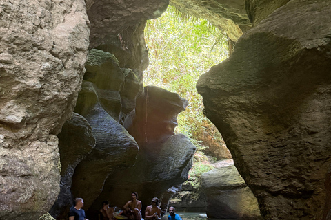 Vega Baja: Highlights views and Guided Tour in Caves
