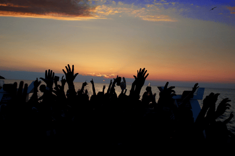 Ibiza: Sunset Boat Party, Club Entry & O Beach (2-Day Pass)