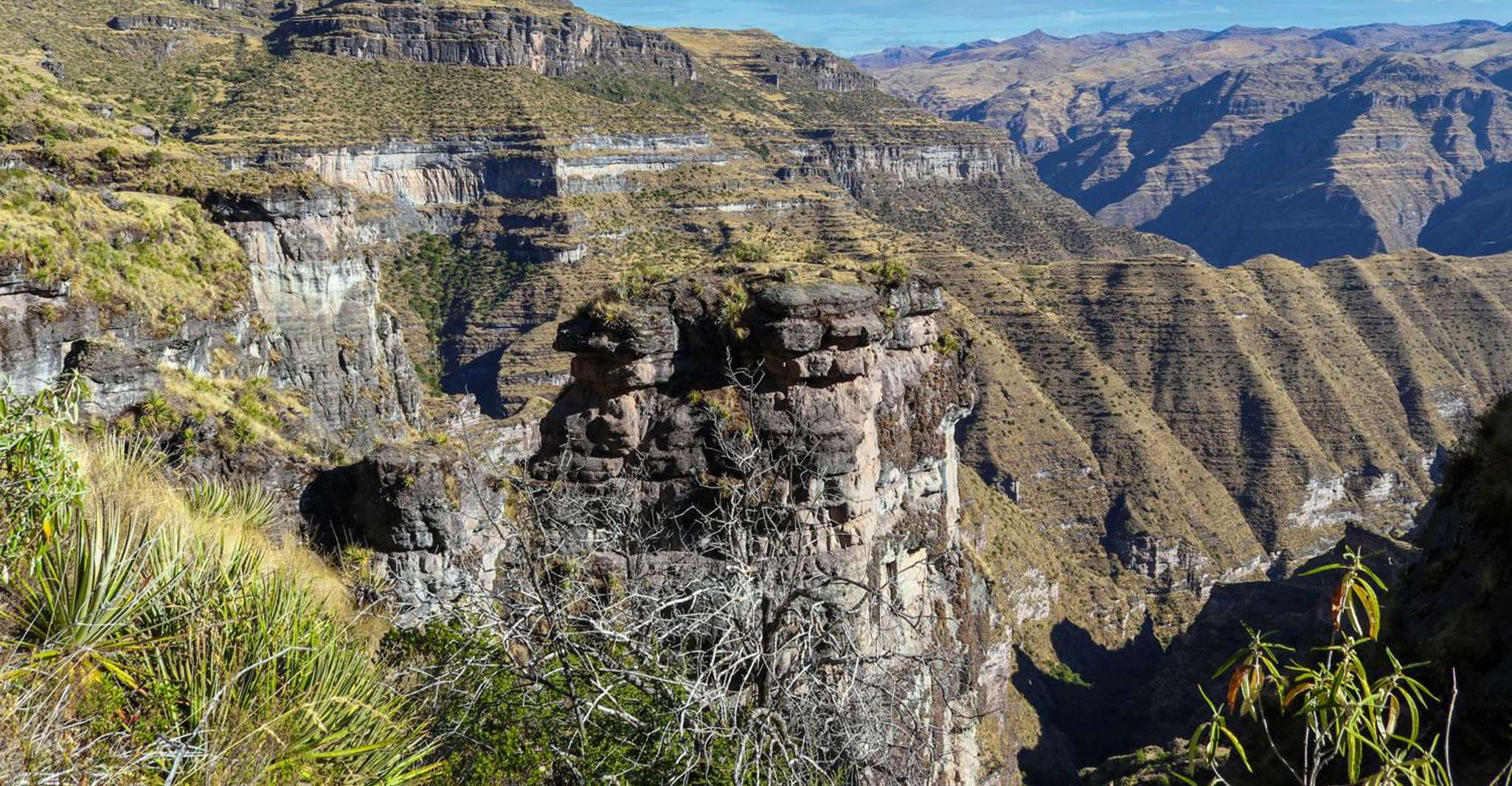 | From Cusco, 2 days excursion to Waqrapukara - Housity