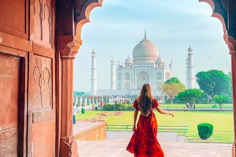 Desde Delhi: Taj Mahal Agra Tour Privado de un Día con TrasladosAgra Tour Privado de un Día con Traslados - CON TARIFA DE ENTRADA