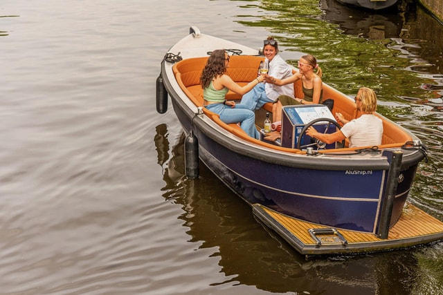 Haarlem: Private Boat Rental City Center