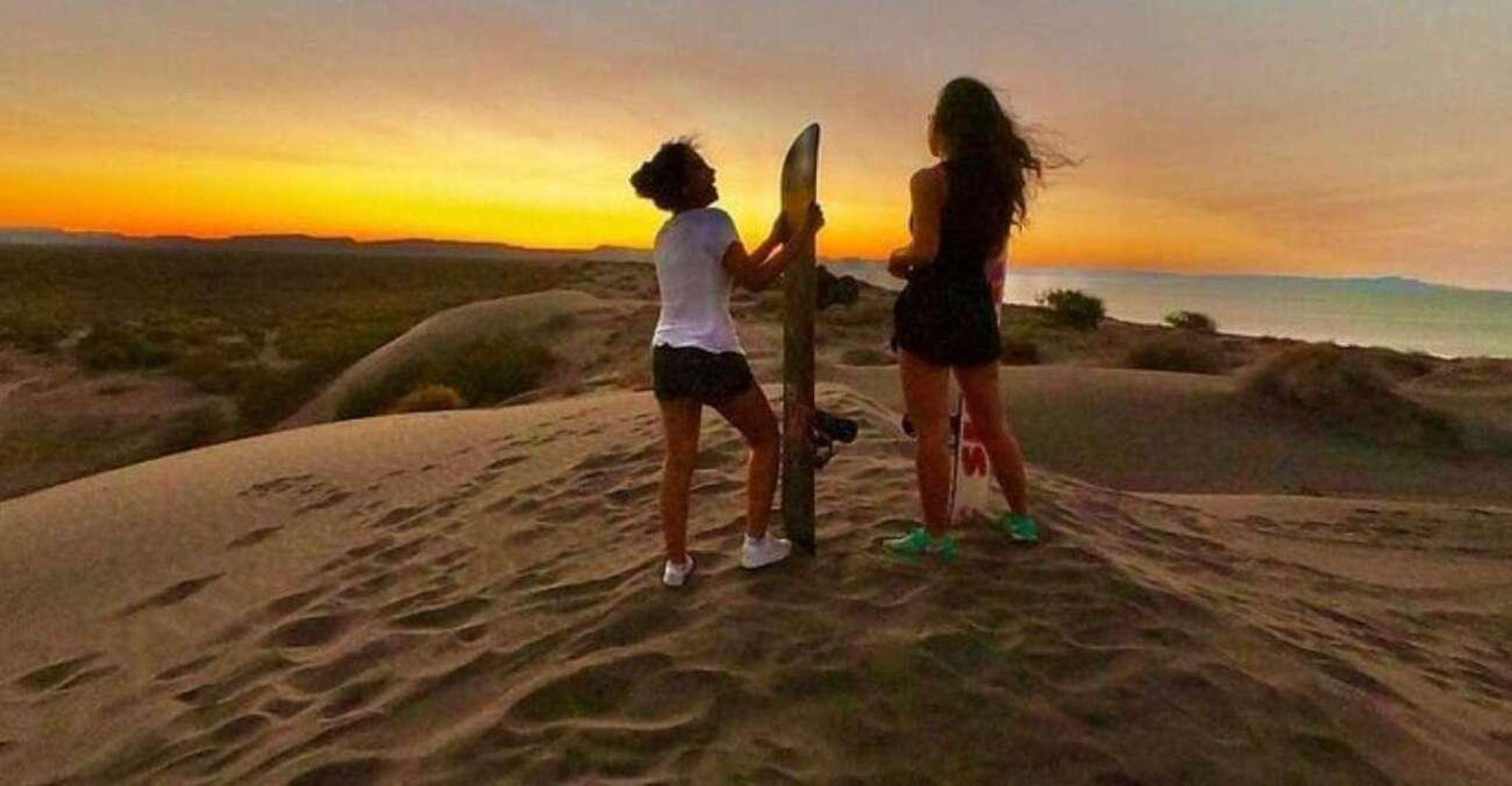 Agadir/ Taghazout, Sandboard en petit groupe dans le désert - Hizvo
