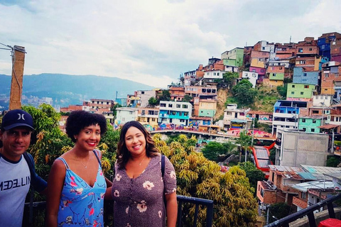 Medellín Comuna 13 Tour, Premium Experience Comuna 13 Medellín Tour, Premium Experience