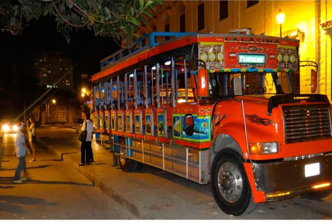 TOUR DE LA CIUDAD EN CHIVA TÍPICA CartagenaTOUR DE LA CIUDAD EN CHIVA TÍPICA