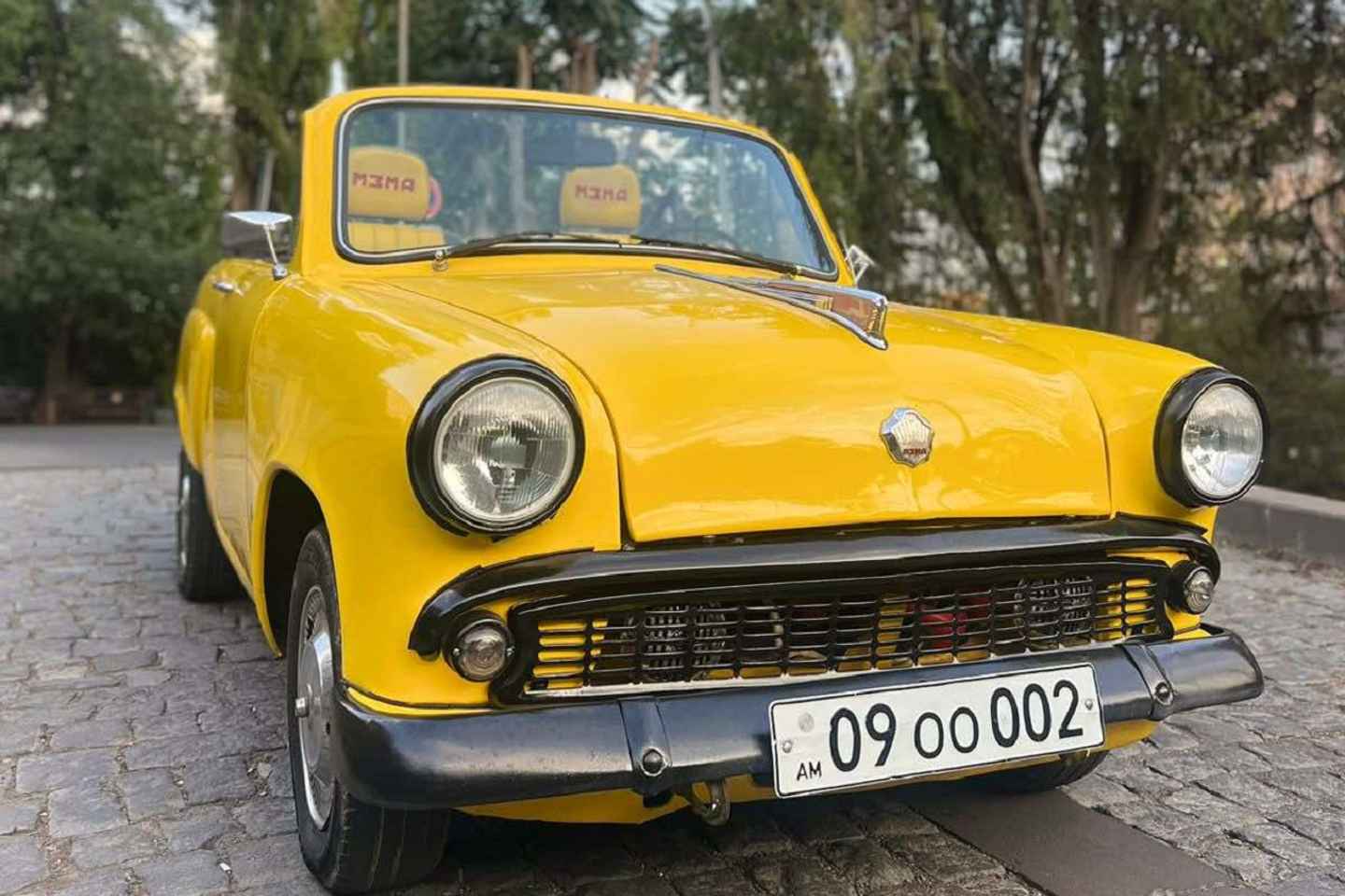 Unveiling the Iron Curtain: A tour in a Soviet convirtable