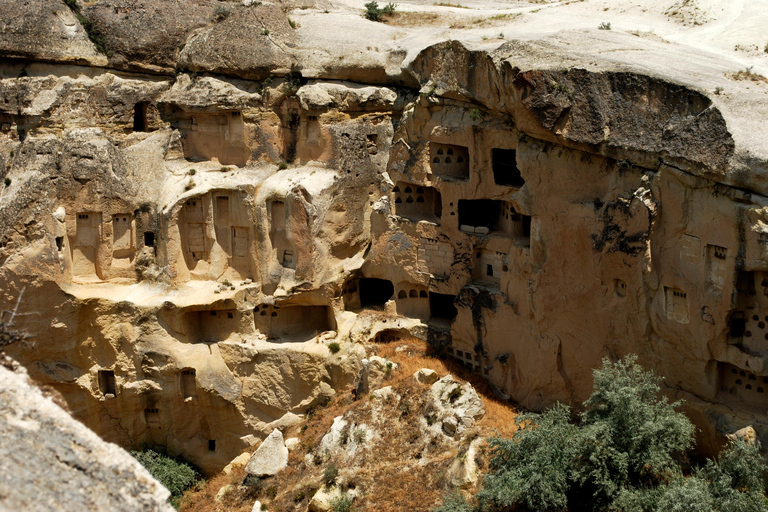 Rode tour door Cappadocië met lunch en museumtickets (kleine groep)Cappadocië rode tour met lunch en museumtickets kleine groep