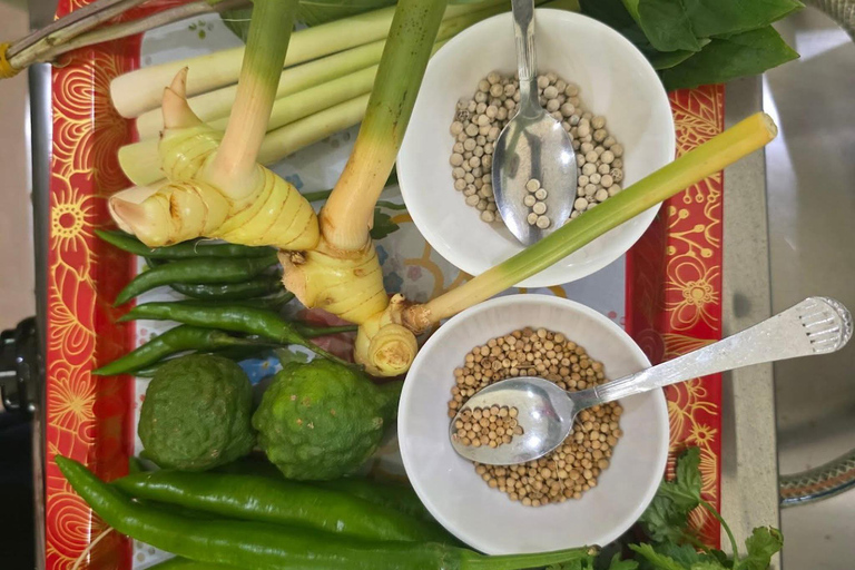 Phuket: Thai Cooking Class with Organic Garden Tour