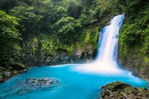 Explore Costa Rica: 4 Days, 3 Volcanoes, 4 Beaches, All Inclusive Explore Costa Rica: 4 Days, 3 Volcanoes, 4 Beaches, All-Inclusive