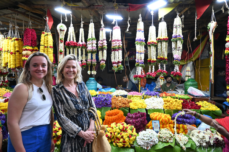 Bangalore: Foodie Tour, Local Market, & Mystery Nandi Temple Bangalore:Food Street Walk+Local Market+Mystery Nandi Temple