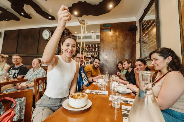 Kulinarische Tour durch Paris: 11 Verkostungen &amp; 2 Weine im Marais