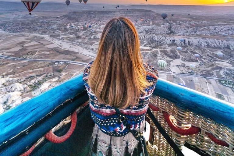 Capadócia: Passeio de balão de ar quente no Vale de SoganliCapadócia: passeio de balão de ar quente no Vale de Soganli