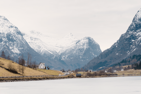 Olden: Guided e-bike tour