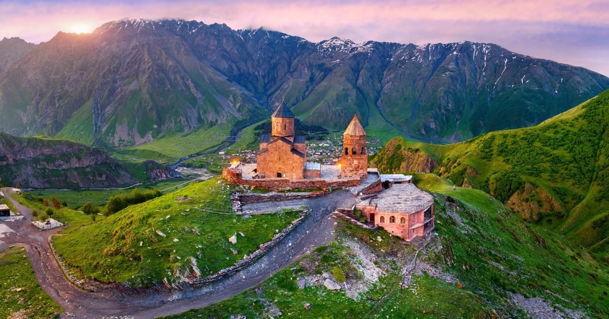 Private Day Tour to Kazbegi and Gudauri | GetYourGuide